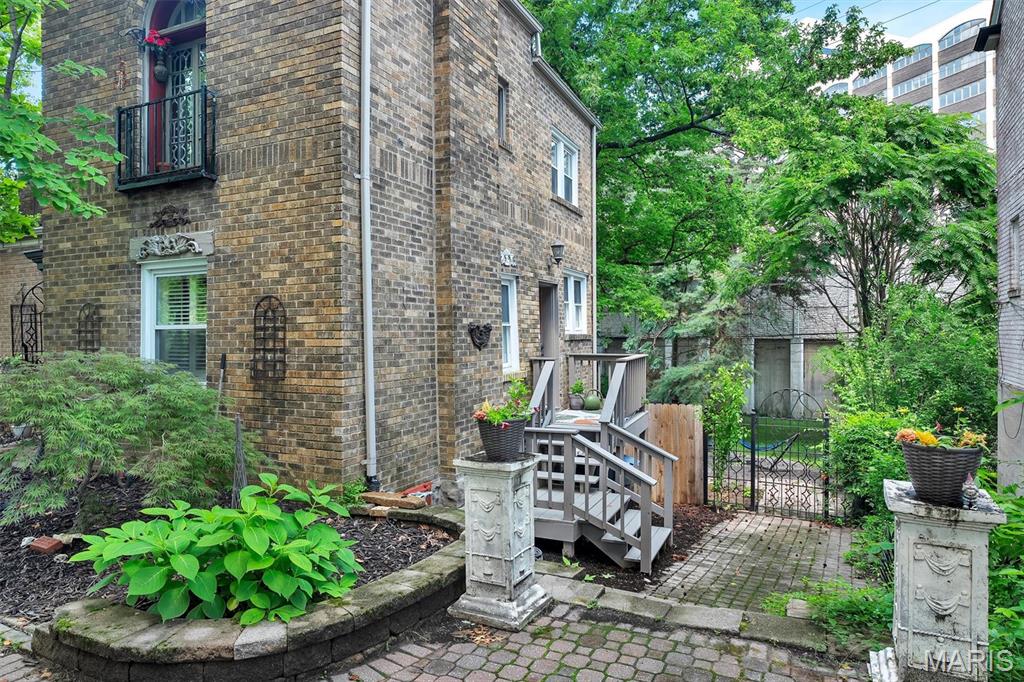 Wydown Forest - Residential