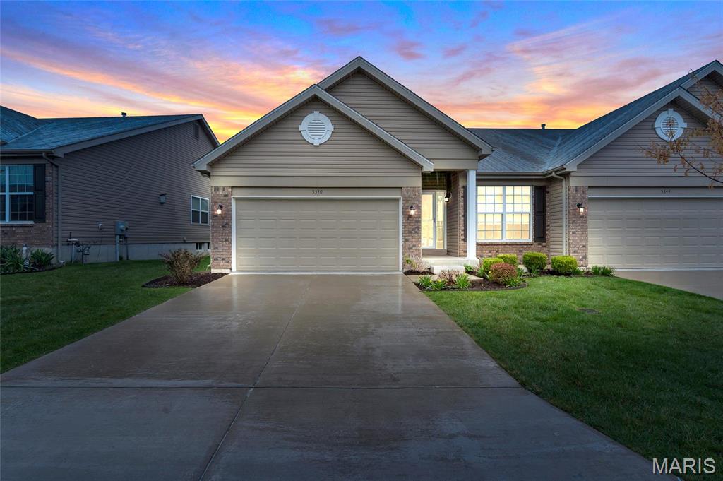 Eureka, Missouri 63025, United States, 2 Bedrooms Bedrooms, ,2 BathroomsBathrooms,Residential,Pending,105983