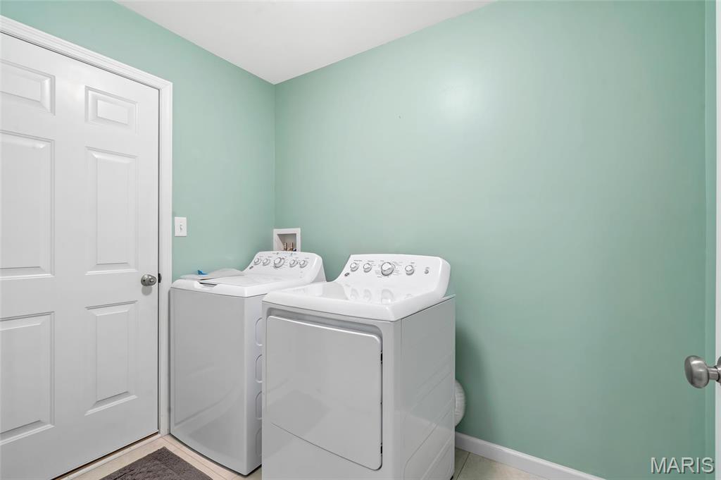 Eureka, Missouri 63025, United States, 2 Bedrooms Bedrooms, ,2 BathroomsBathrooms,Residential,Pending,105983