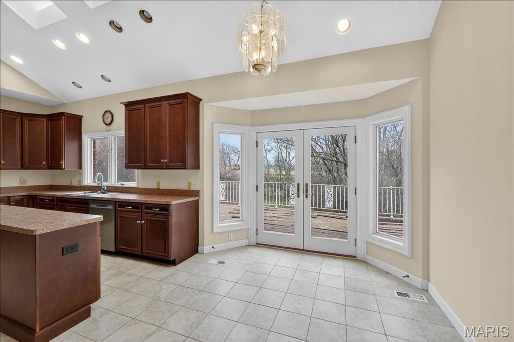 Meadowbrook Country Club Estates - Residential