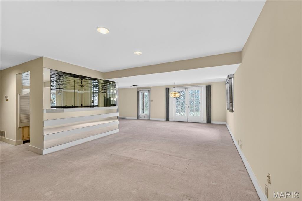 Meadowbrook Country Club Estates - Residential