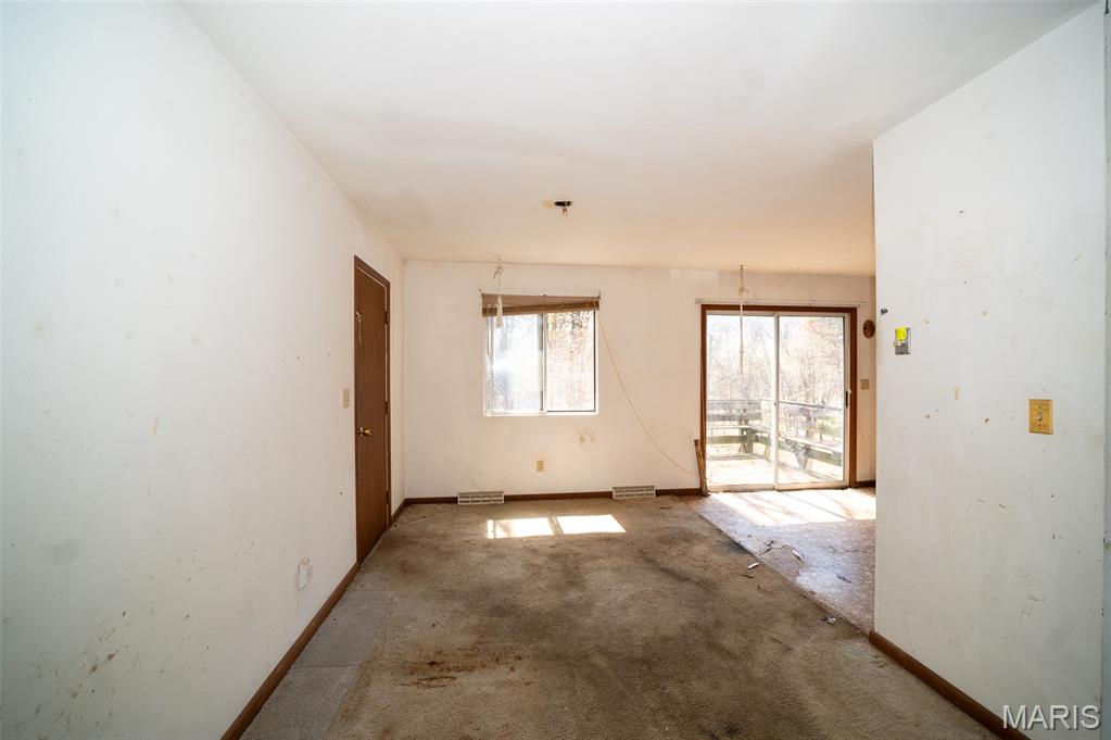 B & J Flats - Residential