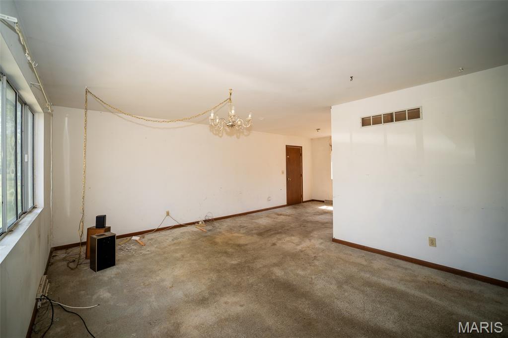 B & J Flats - Residential