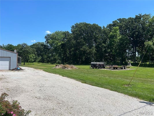 2106 N 2150 ST, SAINT ELMO, IL 62458 - Image b9facd34afb42a2d20fb6f728bccf737/2942568061
