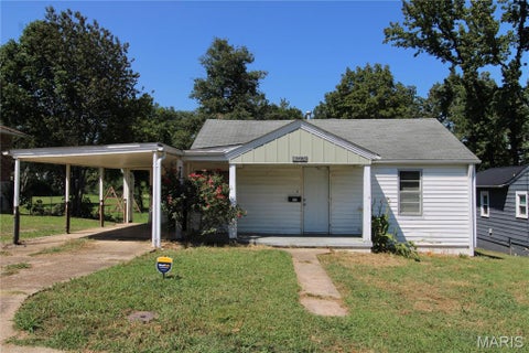 Photo of 1715 Robert Street, Poplar Bluff, MO 63901 (MLS # 26056251)