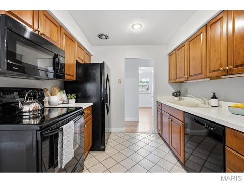 Tiny photo for 8712 E Bridgeport Avenue, Brentwood, MO 63144 (MLS # 26062164)