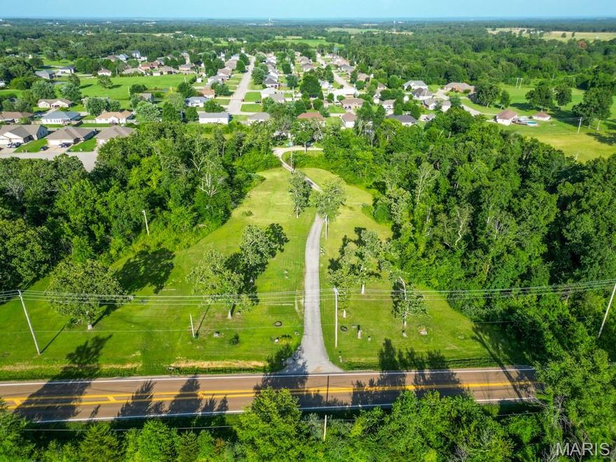 600' FRONTAGE 9.65 ACRES WITH 17 MOBILE HOME HOOKUPS CITY WATER, SEWER AND ELECTRIC. OR BEAUTIFUL BUILDING SITE. Location: City, High Traffic was a mobile home park at one time.could possibly be reasoned  per  P and Z