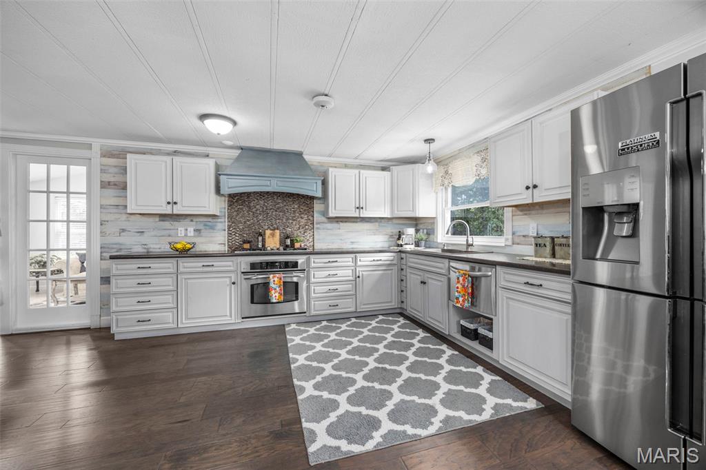 Troy, Missouri 63379, United States, 3 Bedrooms Bedrooms, ,3 BathroomsBathrooms,Residential,Pending,198159