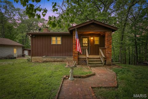 Photo of 10952 Quail Drive, Ste Genevieve, MO 63670 (MLS # 26026591)