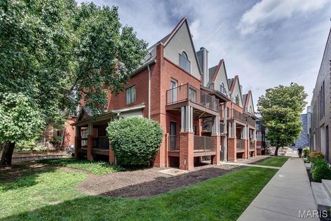 Photo of 4111 W Pine Boulevard #11, St Louis, MO 63108 (MLS # 26035626)