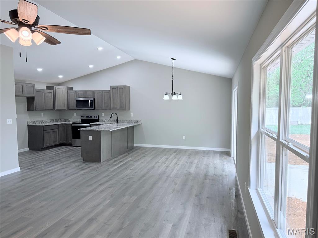 400 Chantilly Court