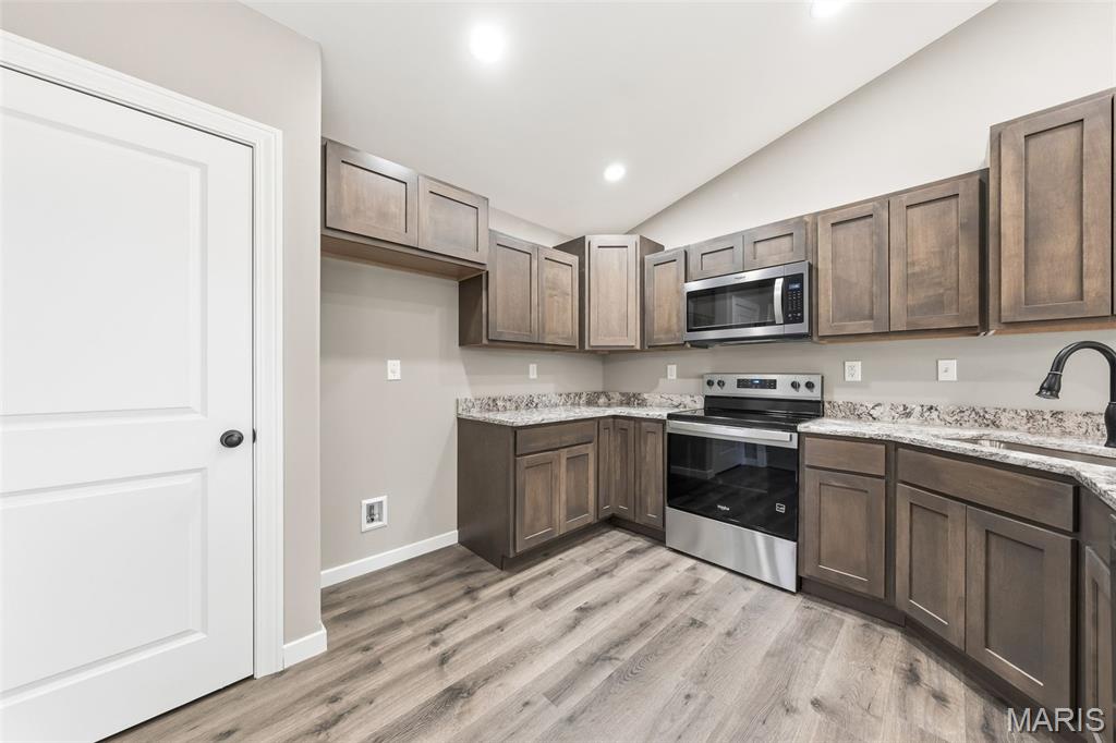 Lake Chateau Estates - Residential