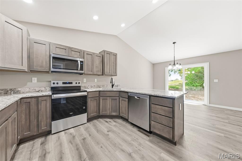 Lake Chateau Estates - Residential