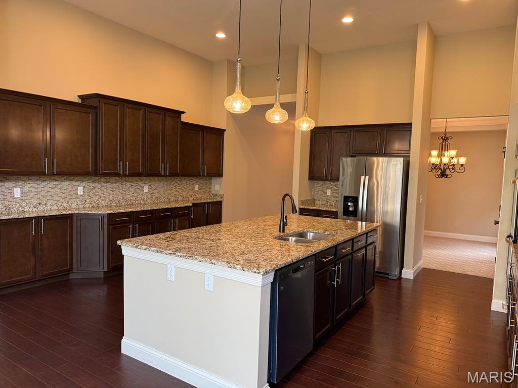 Hamptons Pd-R Reresub - Residential Lease