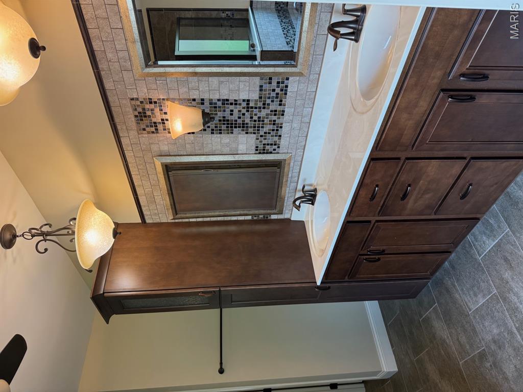 Hamptons Pd-R Reresub - Residential Lease