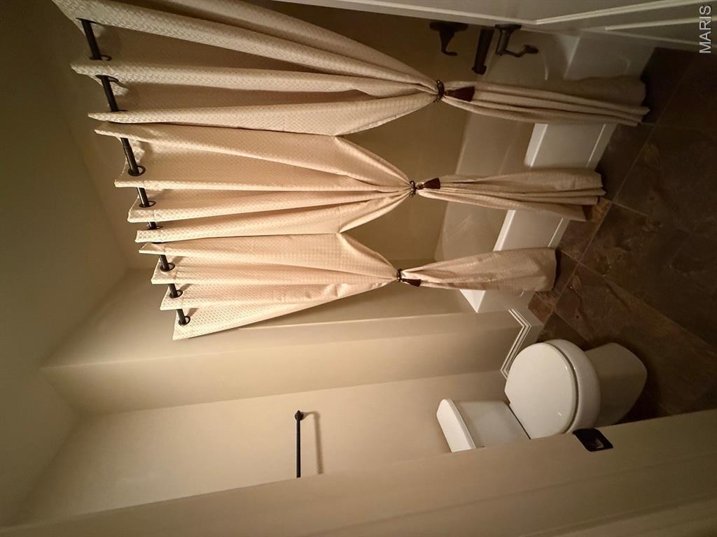 Hamptons Pd-R Reresub - Residential Lease