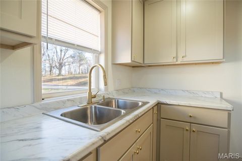 Tiny photo for 301 Cape Road, Bloomfield, MO 63825 (MLS # 26026521)