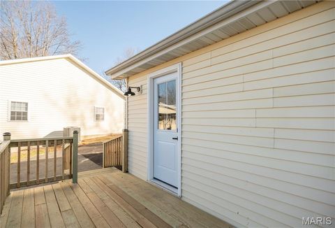 Tiny photo for 301 Cape Road, Bloomfield, MO 63825 (MLS # 26026521)