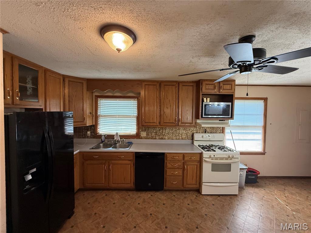 Country Club Estates 2nd Add - Residential