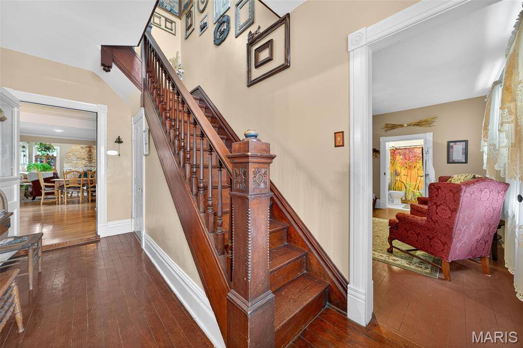 5596 Walnut Street