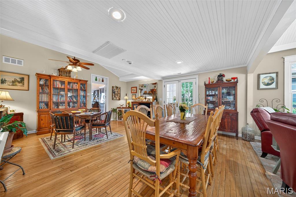 5596 Walnut Street