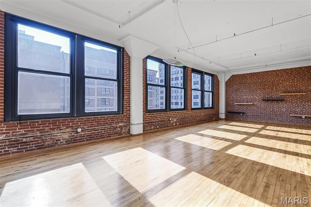 1010 Saint Charles Street 803