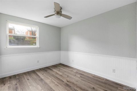 Tiny photo for 1968 Greenglen Drive #101, Kirkwood, MO 63122 (MLS # 26010076)