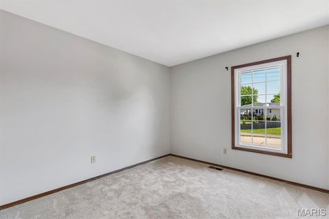 Tiny photo for 2100 Seven Oaks Drive, St Charles, MO 63303 (MLS # 26016612)