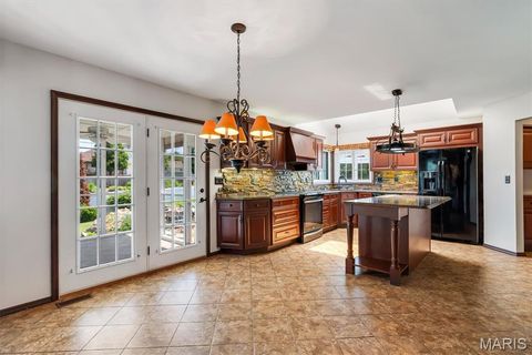 Tiny photo for 2100 Seven Oaks Drive, St Charles, MO 63303 (MLS # 26016612)
