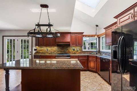 Tiny photo for 2100 Seven Oaks Drive, St Charles, MO 63303 (MLS # 26016612)
