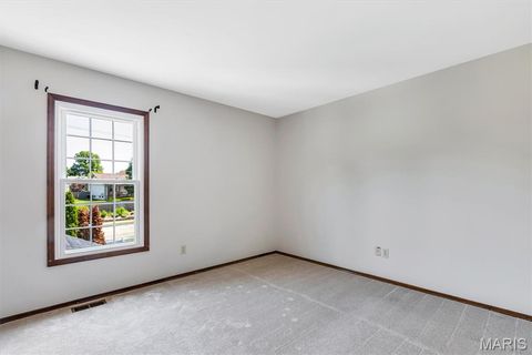 Tiny photo for 2100 Seven Oaks Drive, St Charles, MO 63303 (MLS # 26016612)