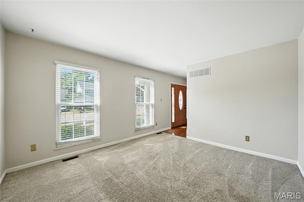 1043 Oakwood Farms Lane