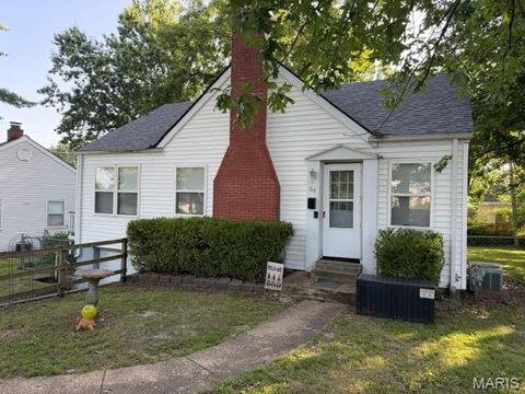 Photo of 64 Rose Court, Rolla, MO 65401 (MLS # 26038915)