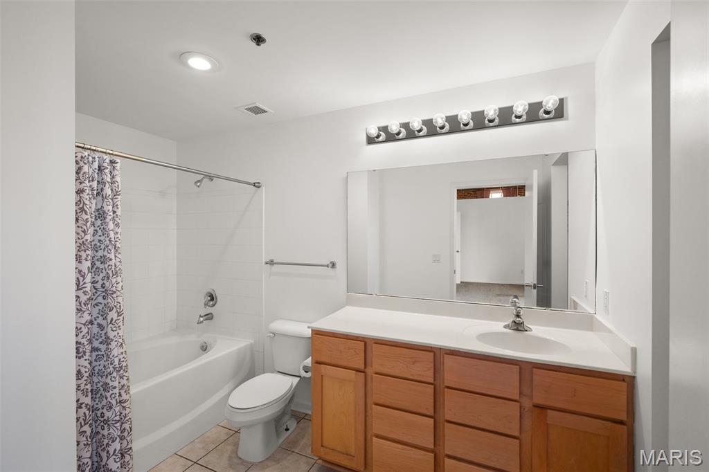 Annex Lofts Condo - Residential