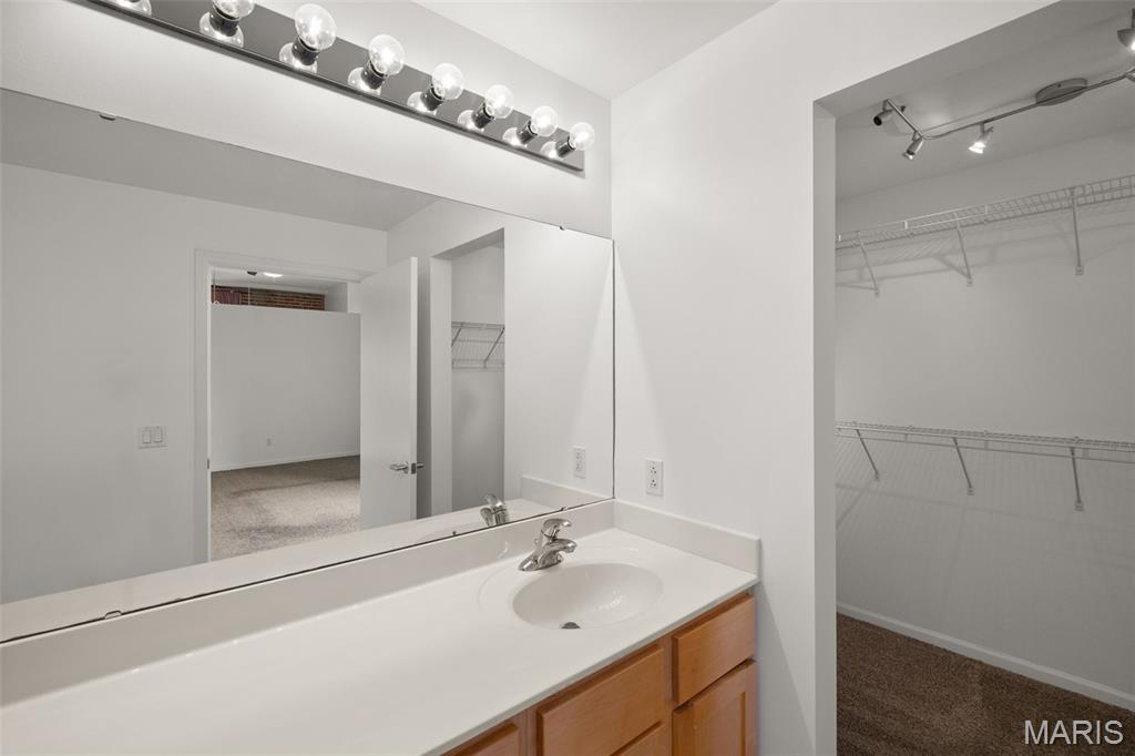 Annex Lofts Condo - Residential