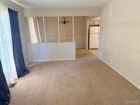 Tiny photo for 111 Park Charles Boulevard N, St Peters, MO 63376 (MLS # 26030893)