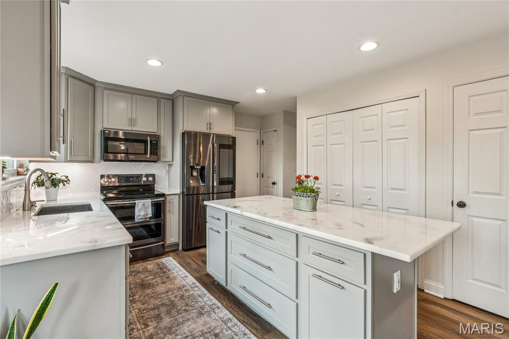 Monticello Manor - Residential