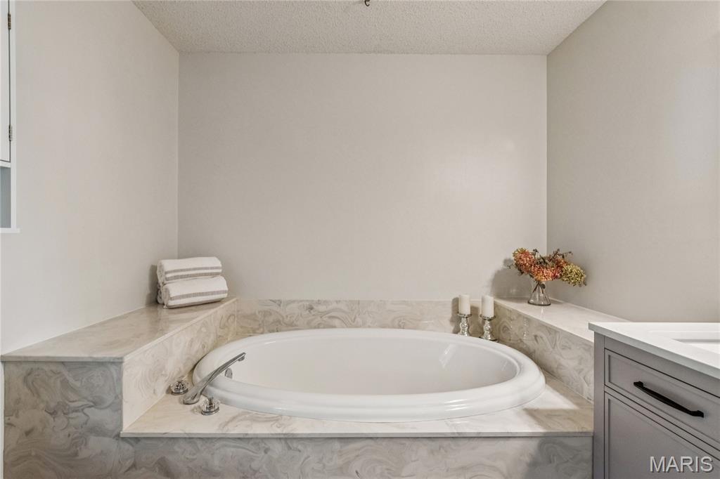 Monticello Manor - Residential