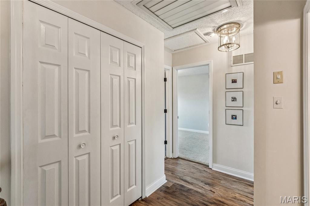 Monticello Manor - Residential