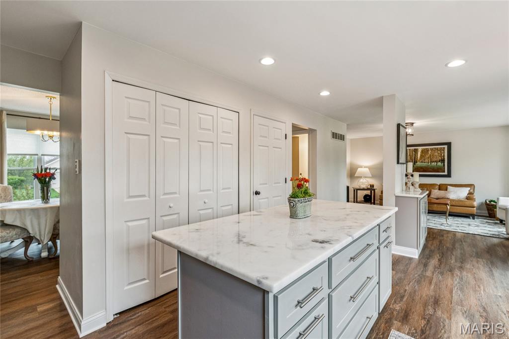 Monticello Manor - Residential