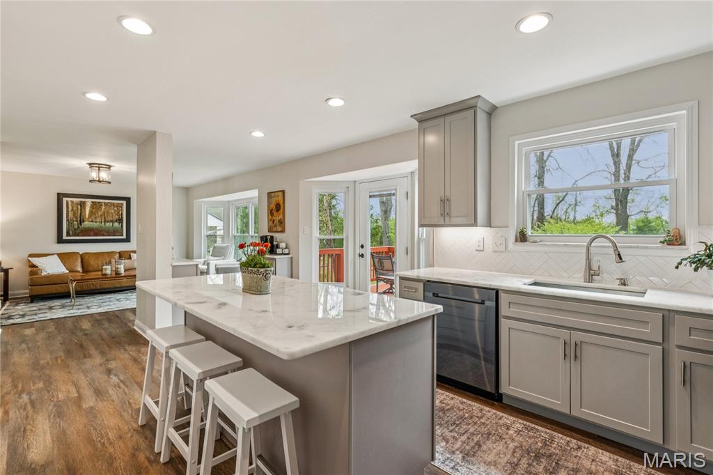 Monticello Manor - Residential