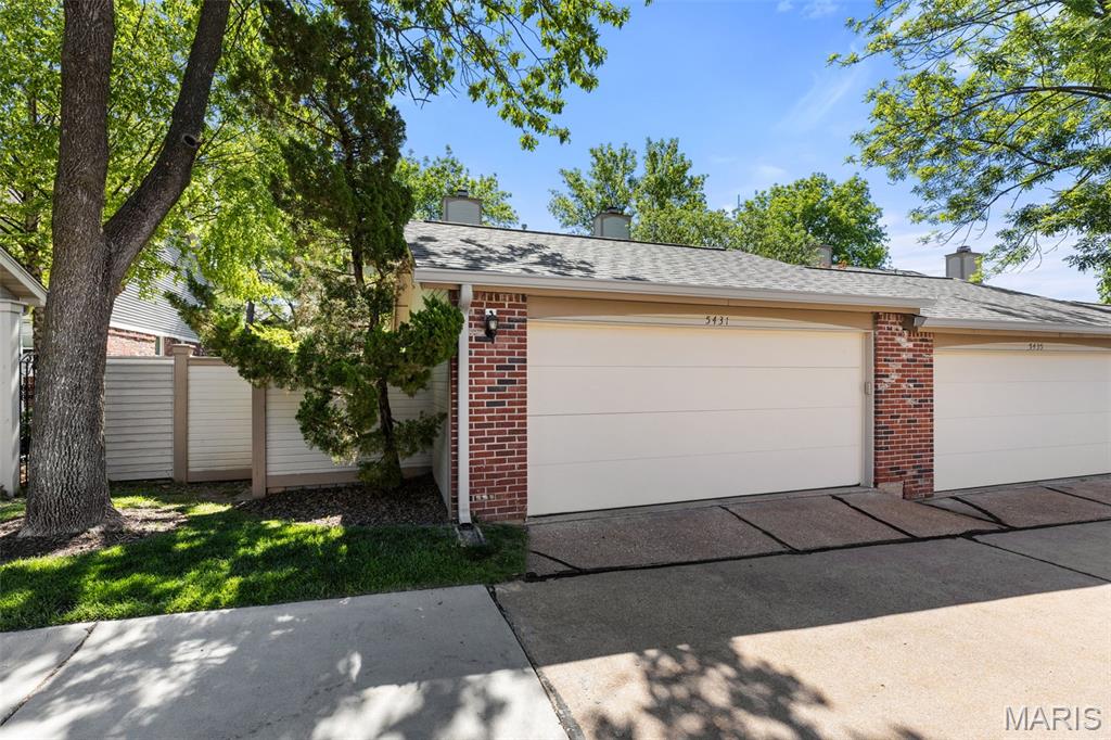 Kenrick Parke Condo Ph Four - Residential