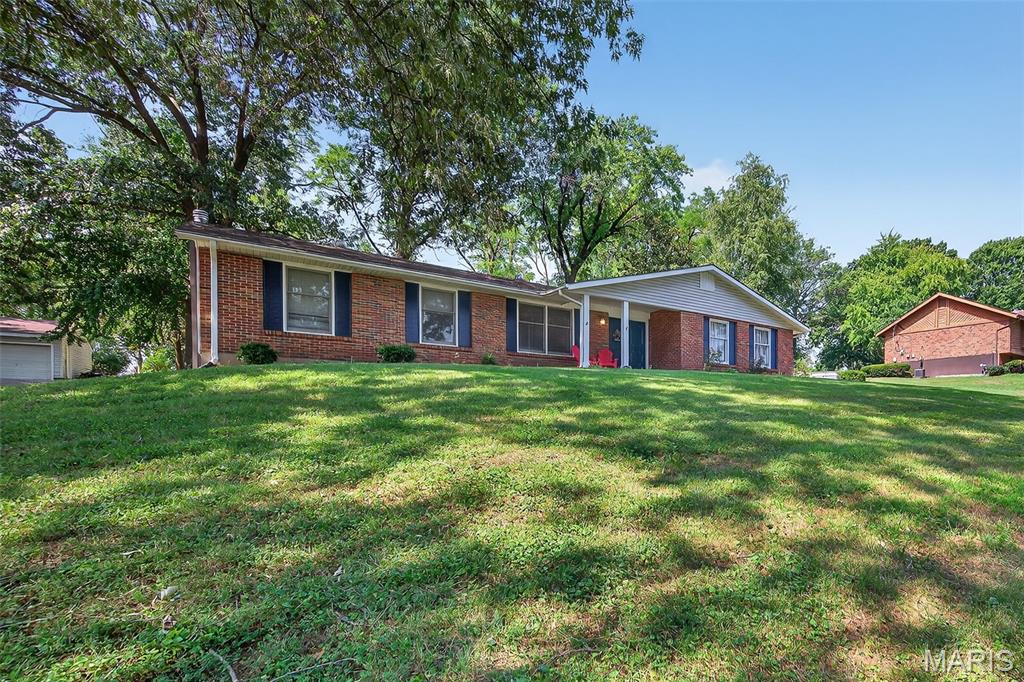 1212 Woodcrest Lane