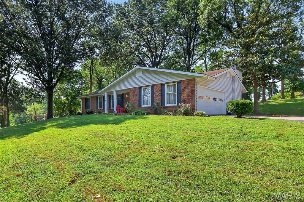 1212 Woodcrest Lane
