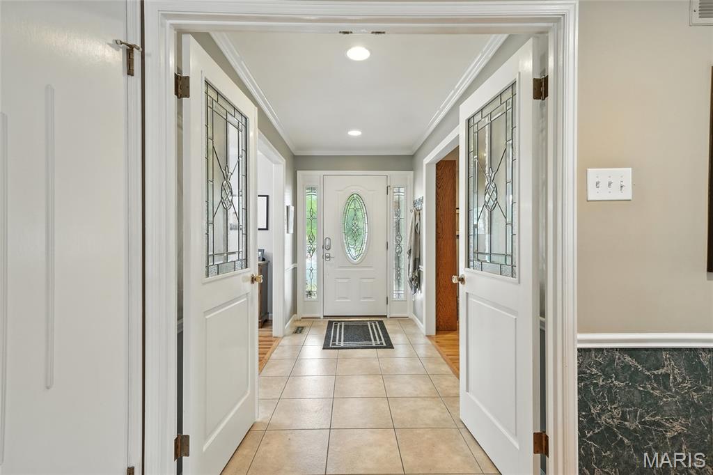 800 Clayworth Drive