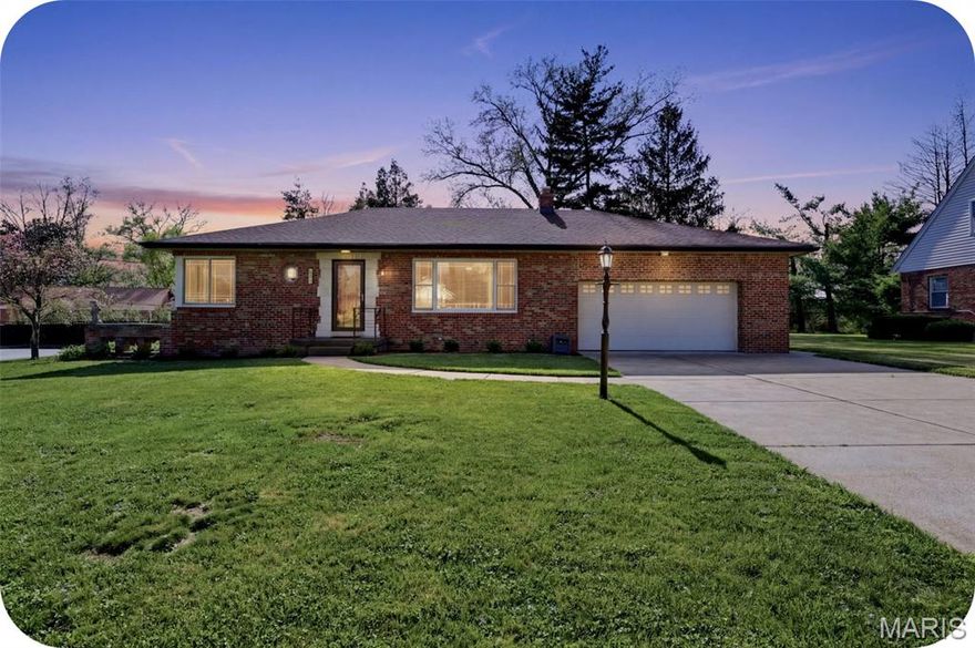 If you’ve been dreaming about easy, one-level living in a neighborhood that just feels good, this St. Louis Hills Estates ranch might be the one. Tucked on a quiet cul-de-sac and sitting on a big, tree-filled lot, it has that peaceful, park-like vibe that’s hard to find.

Inside, the living spaces are light, bright, and flow beautifully—perfect for everything from hosting the whole crew to just enjoying a quiet night in. The kitchen is easy on the eyes as well as functional with Silestone countertops, a cheery over-the-sink window with backyard views, and a sunny breakfast room with skylights that might just become your favorite spot in the house.

Two comfortable bedrooms and a full bath are all on the main floor—no stairs needed for everyday living. Downstairs, you’ve got a fun retro rec room with a vintage bar (hello, game nights and family hangouts) plus a second full bath for extra convenience.

And let’s talk about the real showstopper: a HEATED attached garage. No more freezing mornings, no scraping ice—just hop in and go. Once you have it, you’ll wonder how you ever lived without it.

All of this just a short walk to Francis Park and Willmore Park—perfect for getting outside, meeting up with family, or entertaining the family this summer.

St. Louis Hills is one of those neighborhoods people move to and never want to leave… come see why ??