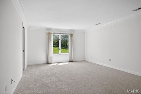 Tiny photo for 14300 Conway Meadows Court #202, Chesterfield, MO 63017 (MLS # 26013113)