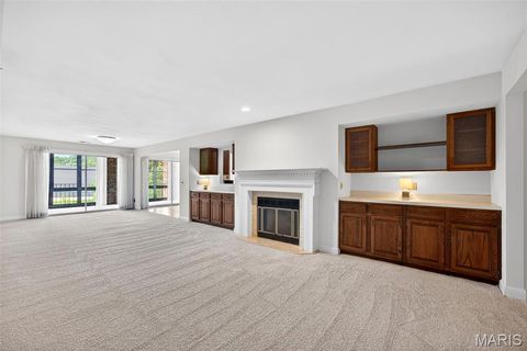 Tiny photo for 14300 Conway Meadows Court #202, Chesterfield, MO 63017 (MLS # 26013113)