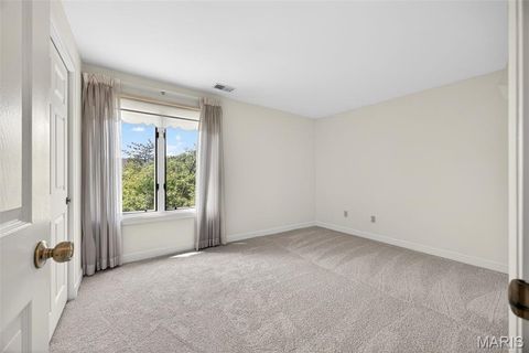 Tiny photo for 14300 Conway Meadows Court #202, Chesterfield, MO 63017 (MLS # 26013113)