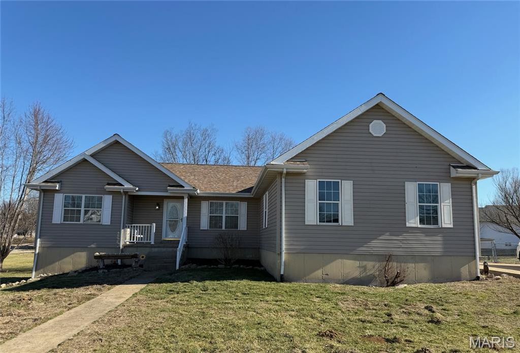 Photo of 61 Swan Lane, Farmington, MO 63640 (MLS # 26003955)